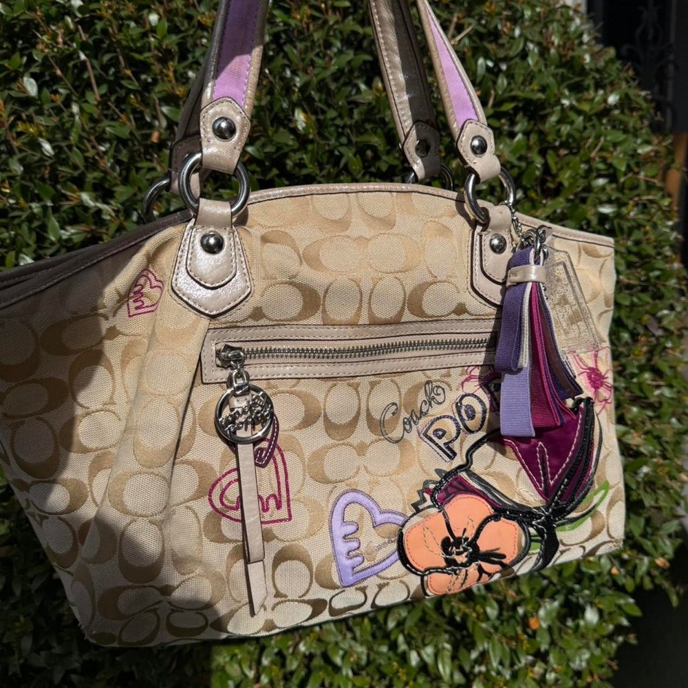 Women’s COACH Vintage Poppy Petal Signature Highlight Shoulder Bag Purse